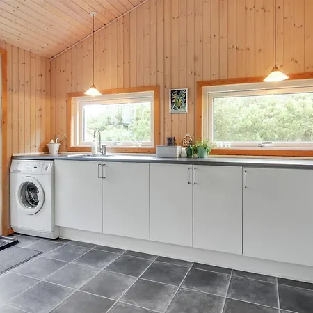 Glady - 500m From The Sea By Interhome