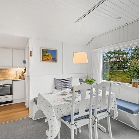 Glady - 500m From The Sea By Interhome *