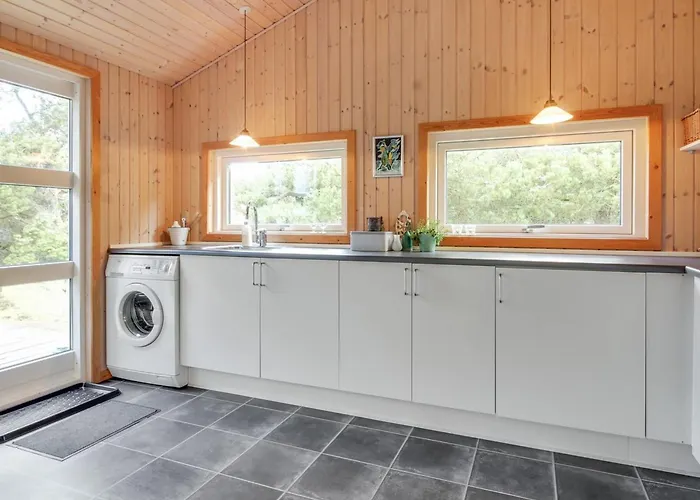 Glady - 500m From The Sea By Interhome