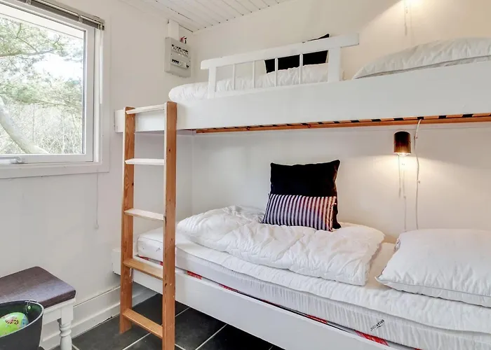 Glady - 500m From The Sea By Interhome